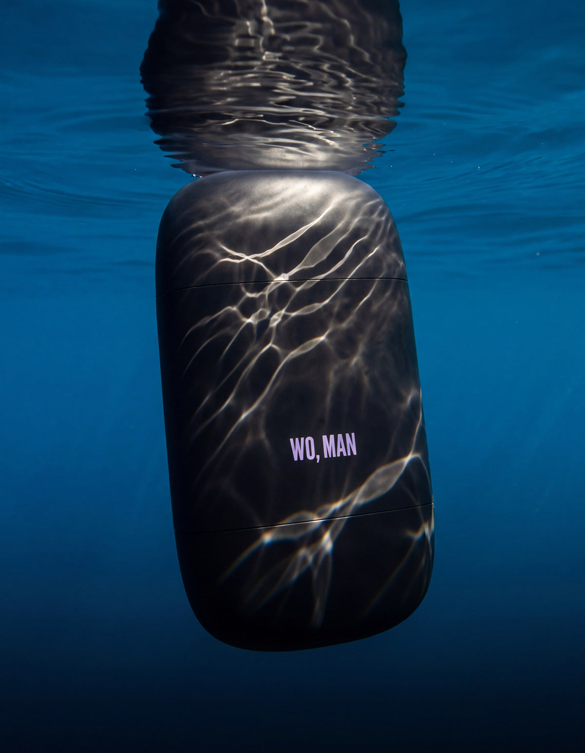 Black case at the waterline, Ocean Mist