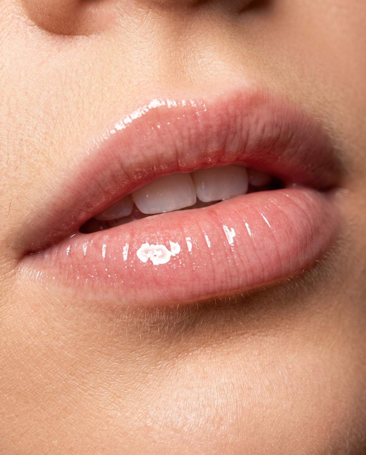 Bare Glaze on the lip, close up